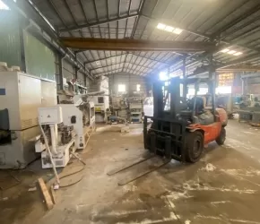 CHO THUÊ NHÀ XƯỞNG 2.300m2 GIÁ 3 USD/M2 Có 2 Cẩu trục 5T