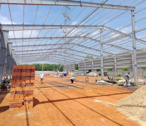 CHO THUÊ NHÀ XƯỞNG DT XƯỞNG 4.400m2 GIÁ 3,2 USD/// M2 